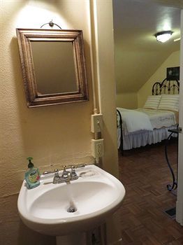 Stone Chalet B&B Inn And Event Center Ann Arbor Ngoại thất bức ảnh